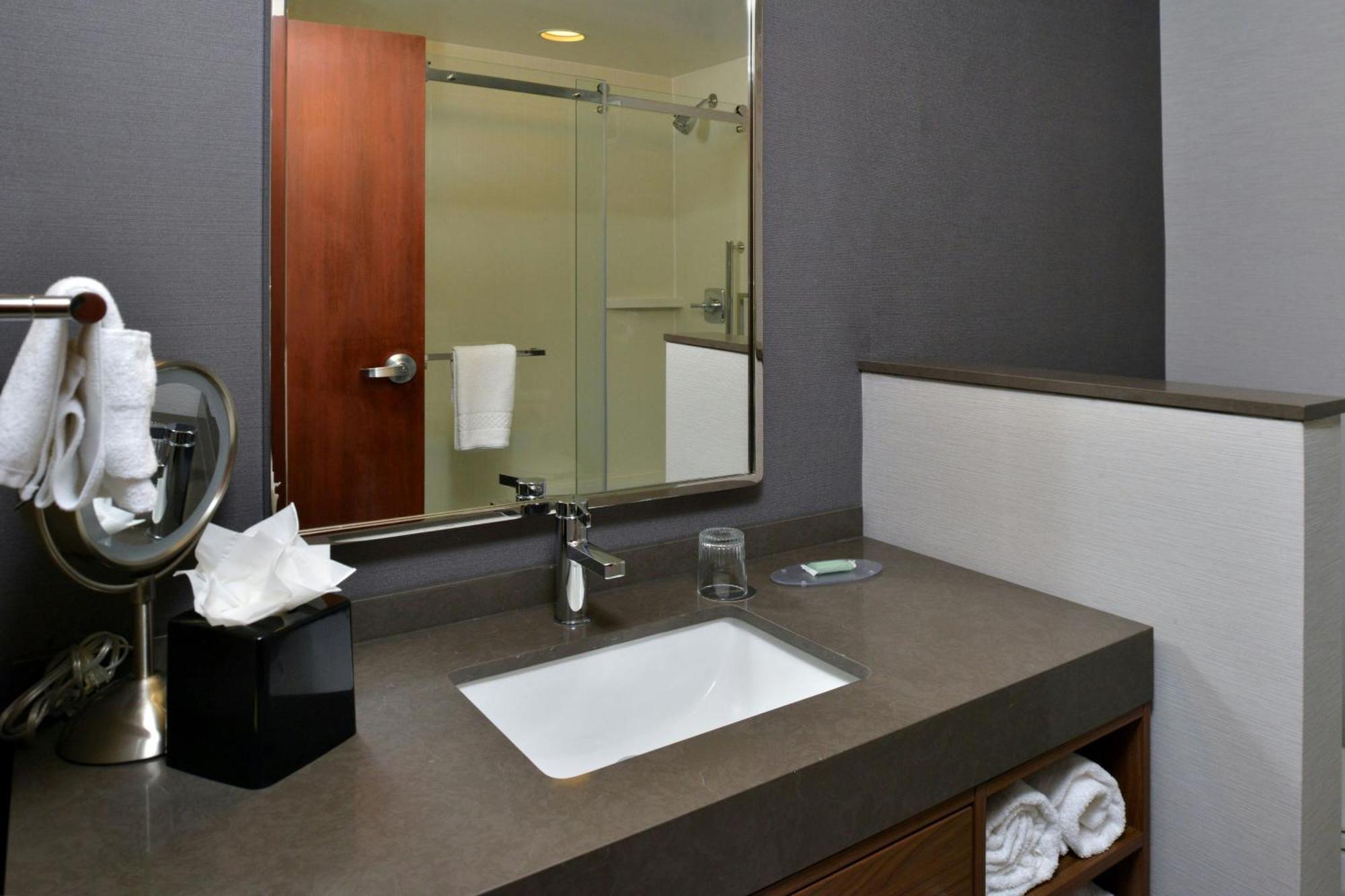 Courtyard By Marriott Harrisburg Hershey Exterior foto